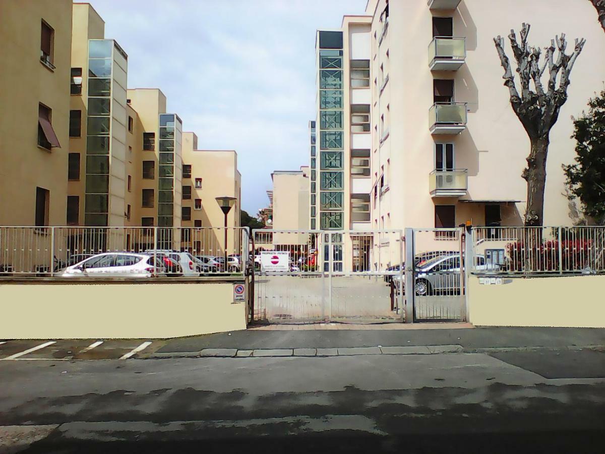 Accademia Apartment ลีวอร์โน ภายนอก รูปภาพ